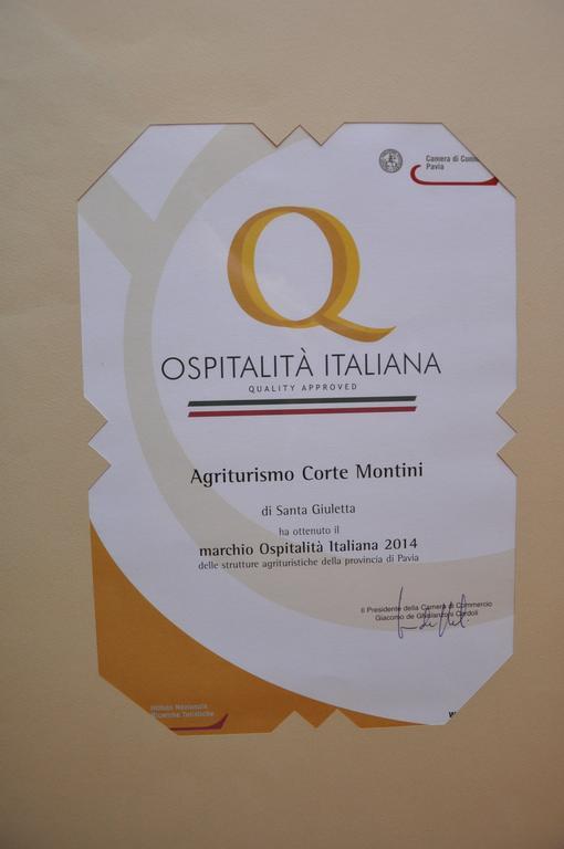 Agriturismo Corte Montini Villa Santa Giuletta Luaran gambar
