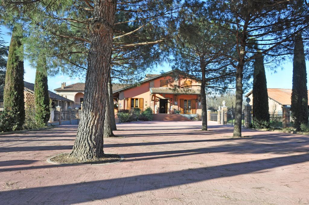 Agriturismo Corte Montini Villa Santa Giuletta Luaran gambar
