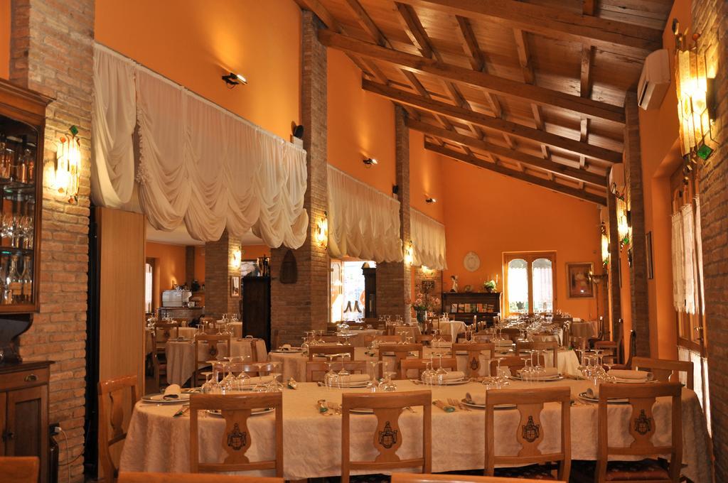 Agriturismo Corte Montini Villa Santa Giuletta Luaran gambar