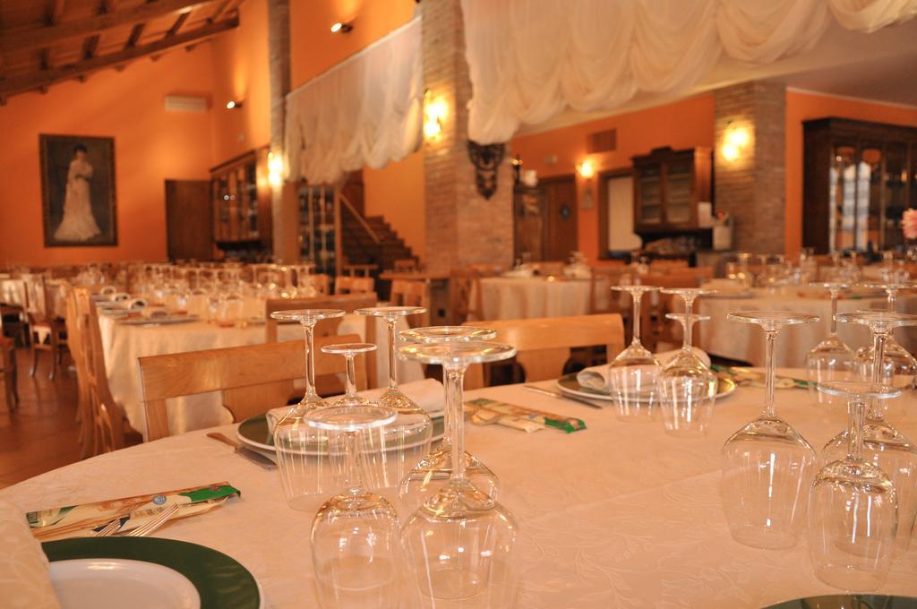 Agriturismo Corte Montini Villa Santa Giuletta Luaran gambar