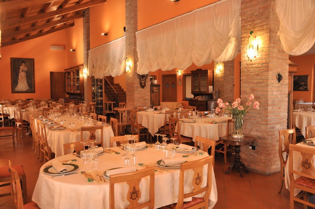 Agriturismo Corte Montini Villa Santa Giuletta Luaran gambar