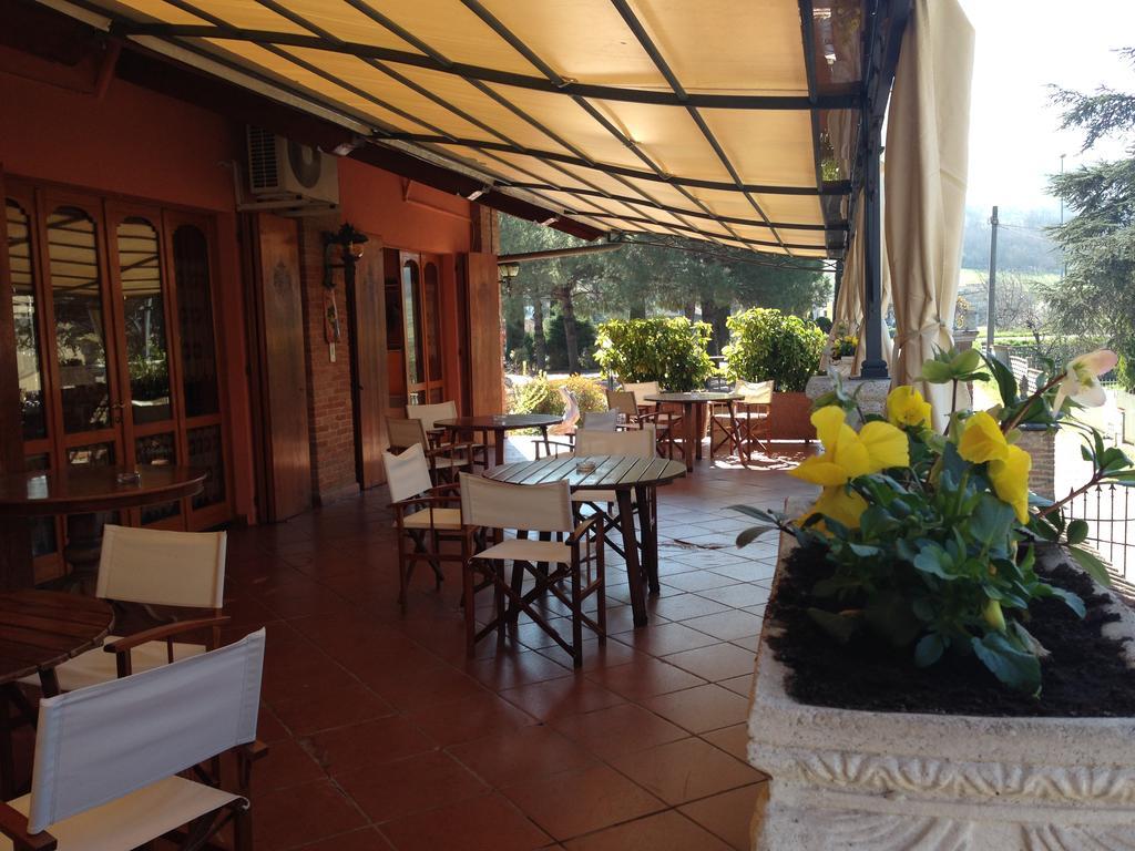 Agriturismo Corte Montini Villa Santa Giuletta Luaran gambar